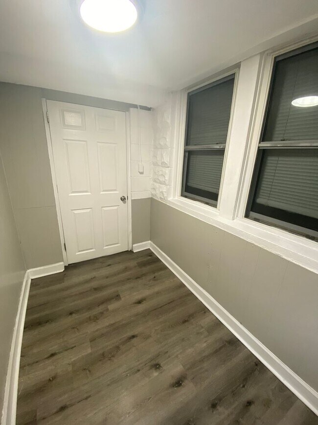 Building Photo - 3819 Melville Ave