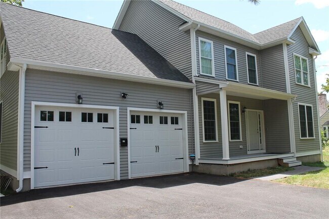 Primary Photo - 880 Willard Ave
