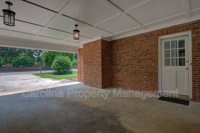 Building Photo - 5132 Rea Rd