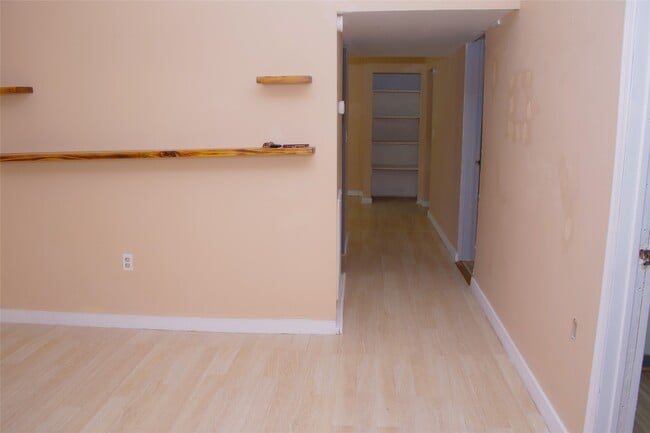 Building Photo - 1310 4th St