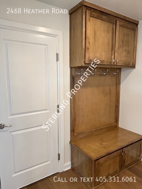 Building Photo - 2468 Heather Rd