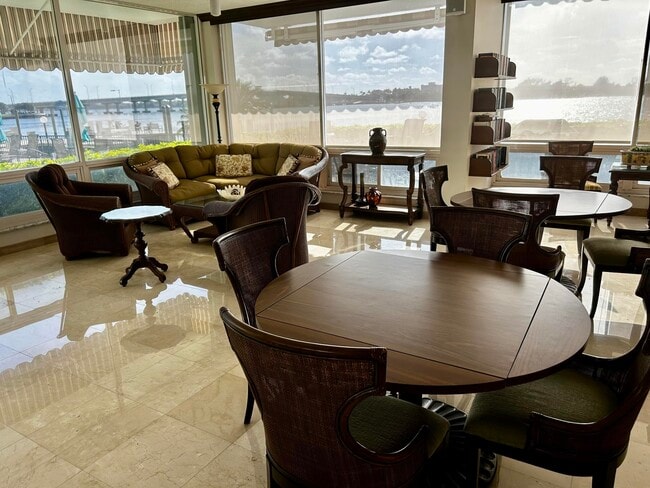 Building Photo - 2840 S Ocean Blvd