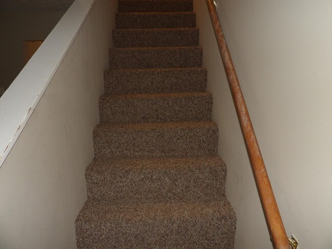 Building Photo - 207 Landings Dr