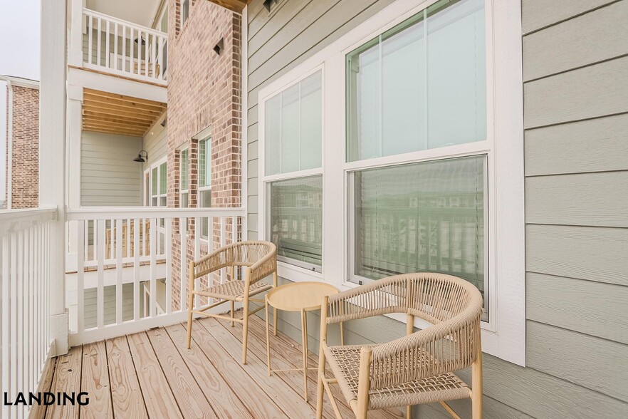 Building Photo - 1650 Harris Hill Rd