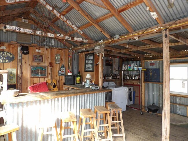 Building Photo - 459 E Commerce St