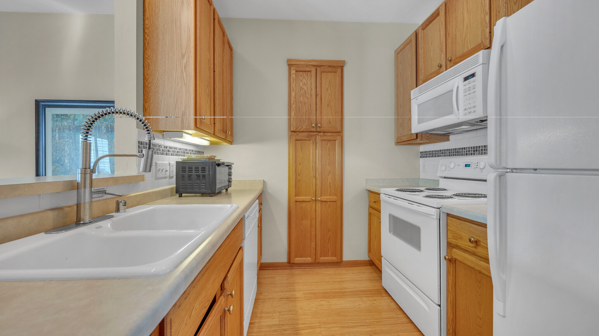 Kitchen - All Appliances Included - 516 Otto Way