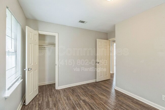 Building Photo - 6419 Belarbor St