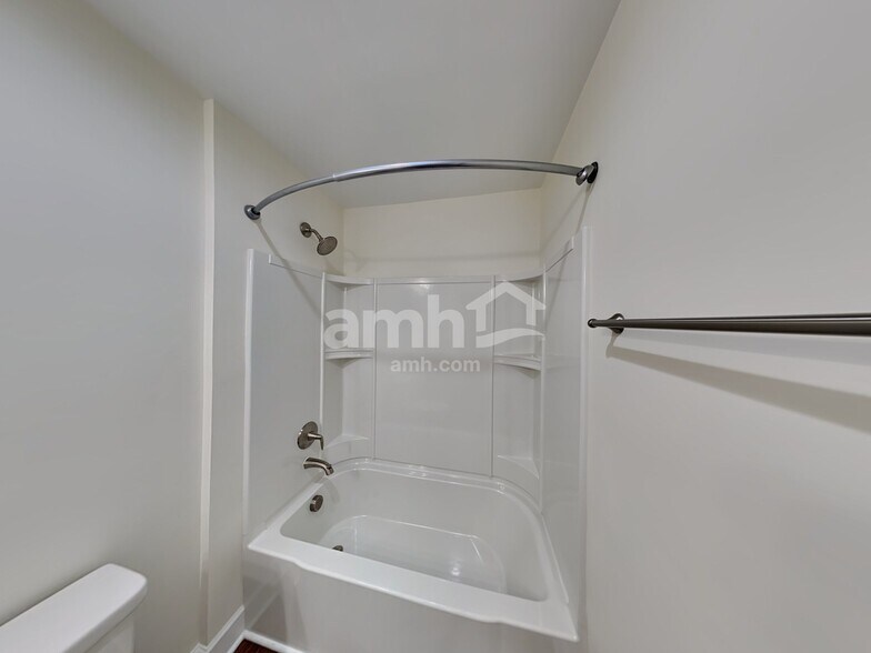 Building Photo - 608 Drema Ct
