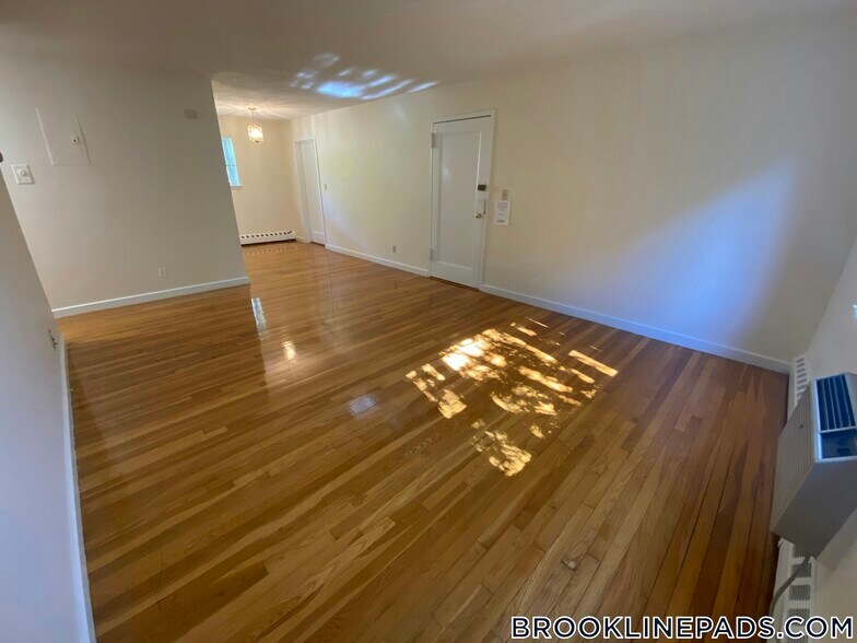 Building Photo - 59 Parkman St