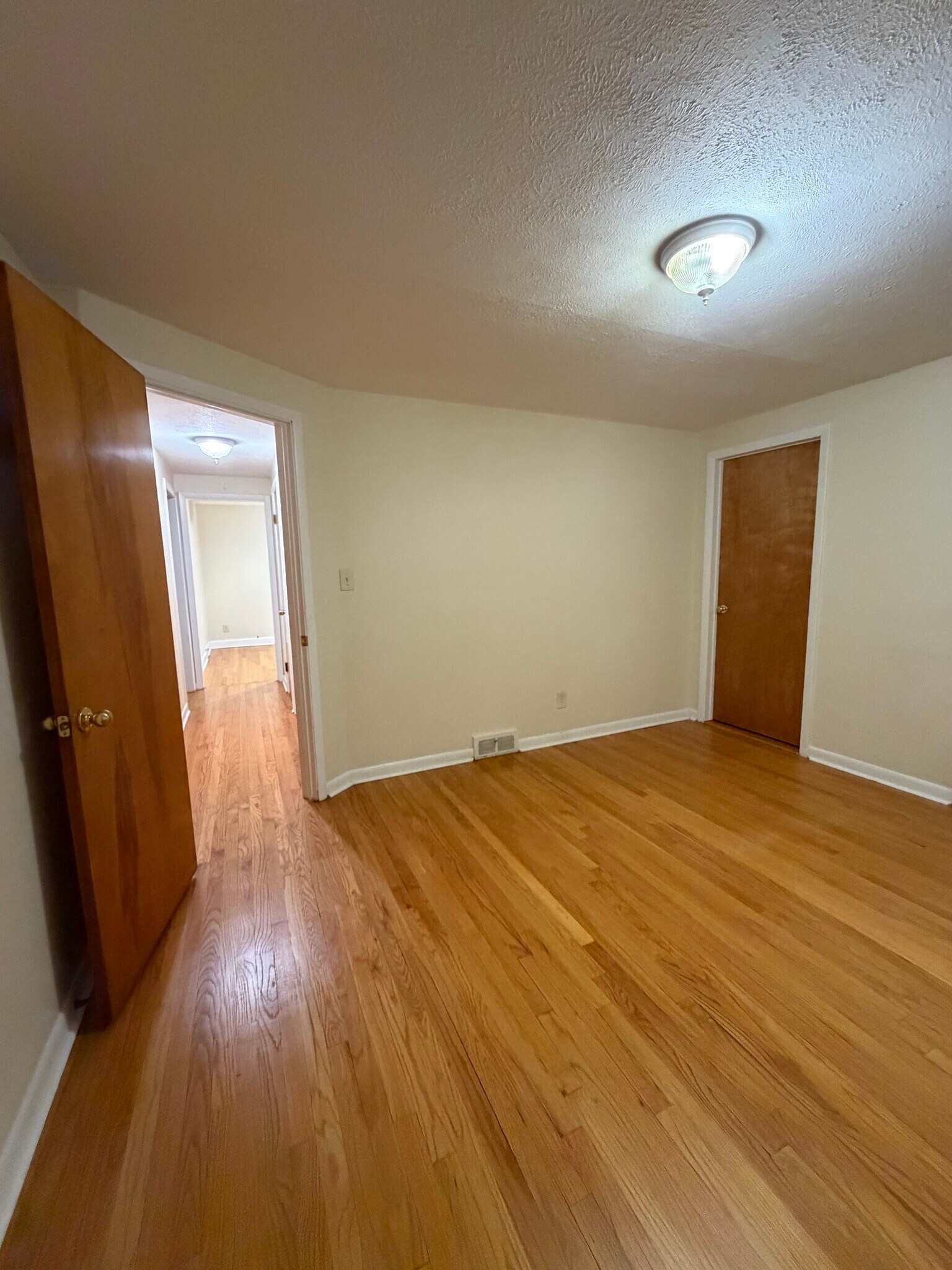 Building Photo - 1514 Caleb Ave