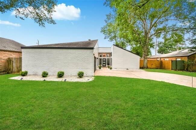 Building Photo - 4411 Hickory Downs Dr
