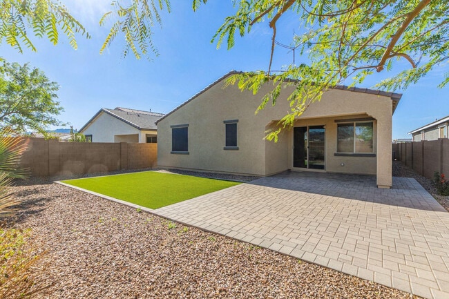 Building Photo - 10617 S 55th Dr