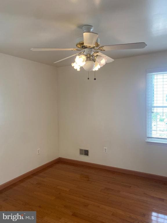 Building Photo - 321 Linden Ave