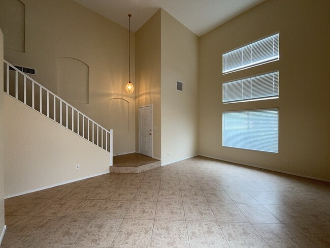 Building Photo - This beautiful two-story home is located i...