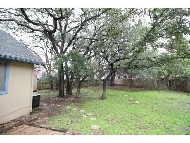 Building Photo - 6303 Weeks Cove