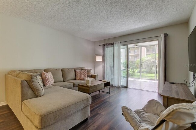 Building Photo - 90 S Highland Ave