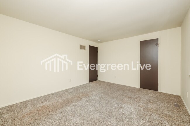 Building Photo - 7560 Mt Hood