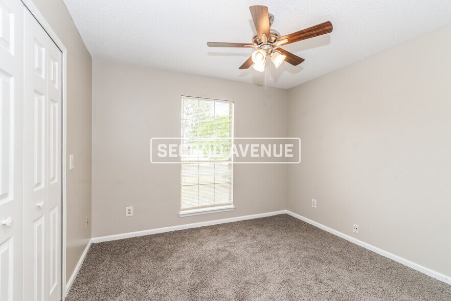 Building Photo - 8544 Echoridge Ct