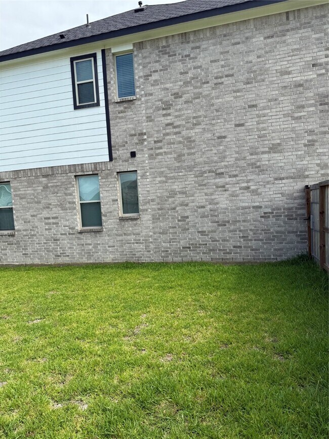 Building Photo - 31127 Mahogany Fir Trl