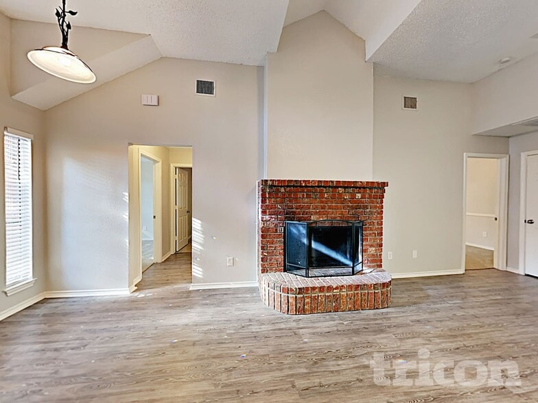 Building Photo - 6807 Keeler Dr