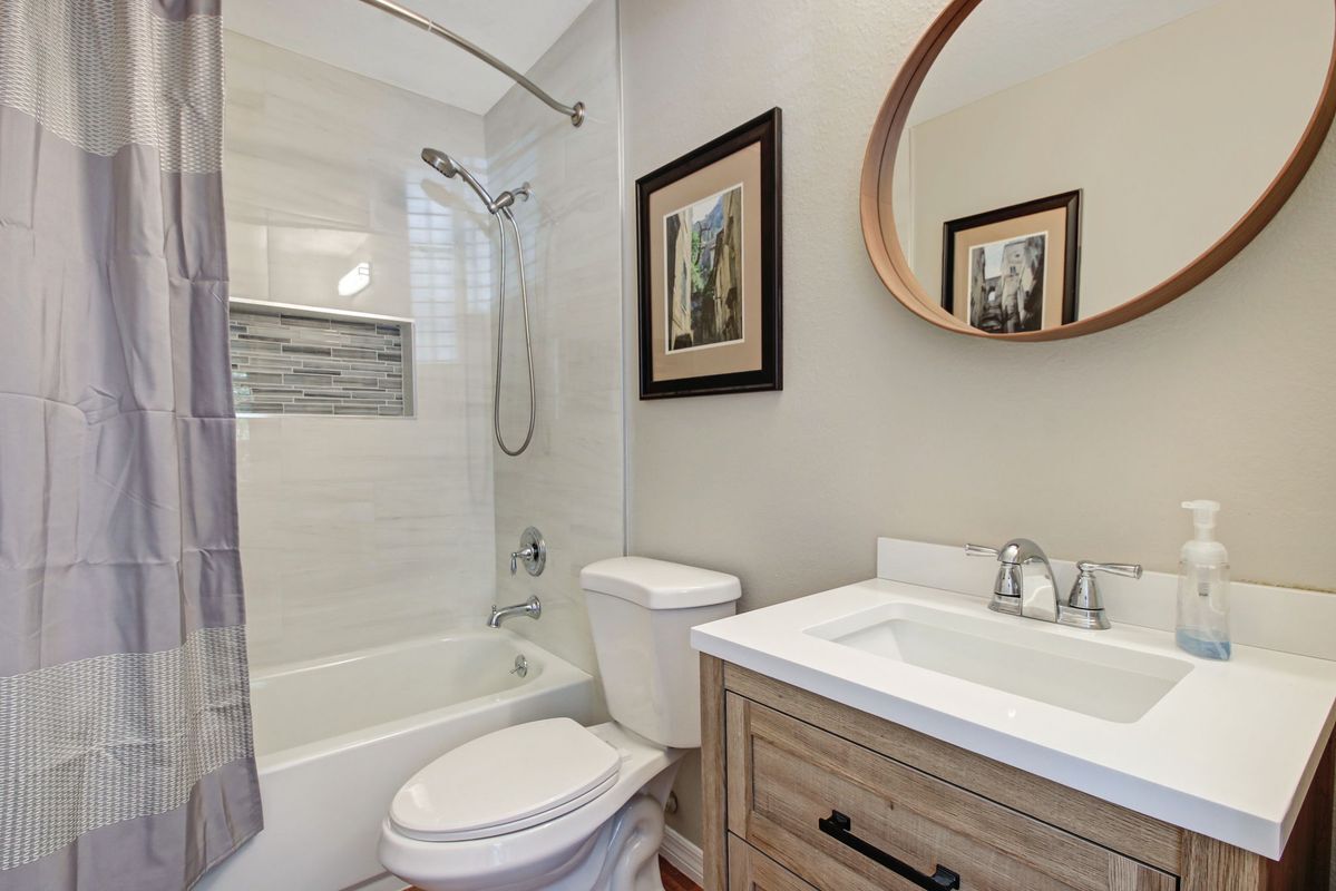 Building Photo - 7701 Timberlin Park Blvd