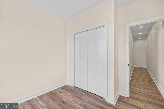 Building Photo - 6 S Payson St