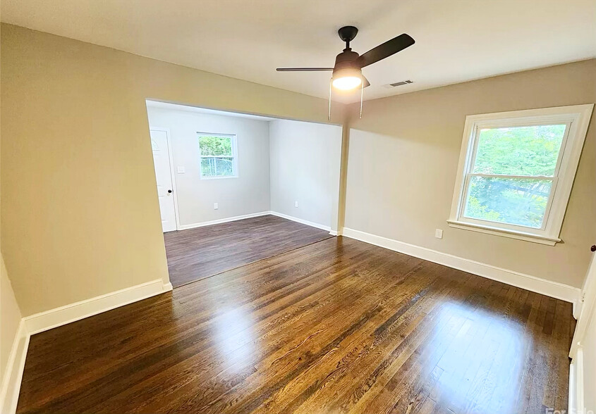 Master Bedroom - 1021 14th Ave NW