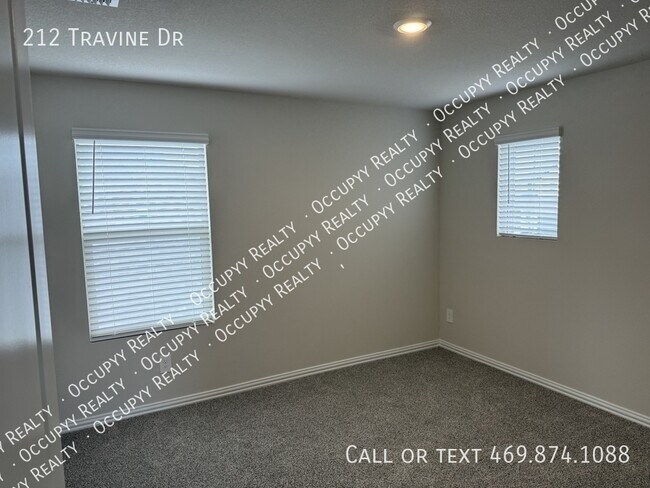 Building Photo - 212 Travine Dr