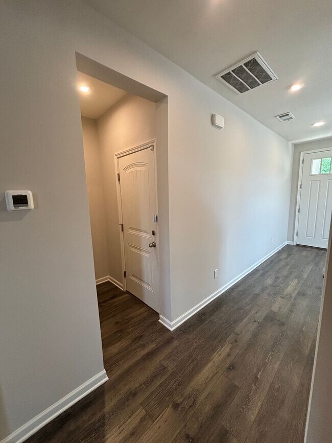 Building Photo - 3240 Brookberry Ln
