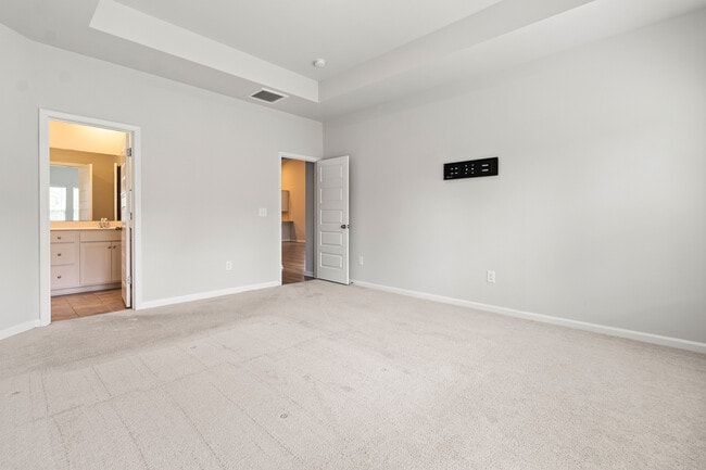 Building Photo - Empyrean Home