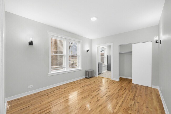 Building Photo - 4720 S Drexel Blvd Chicago, IL 60615