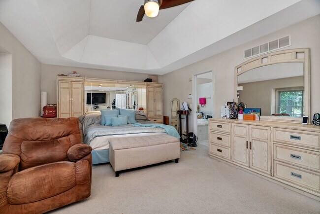 Building Photo - 745 Feather Sound Dr