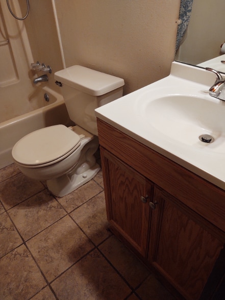 Building Photo - 206 Sellersville Dr