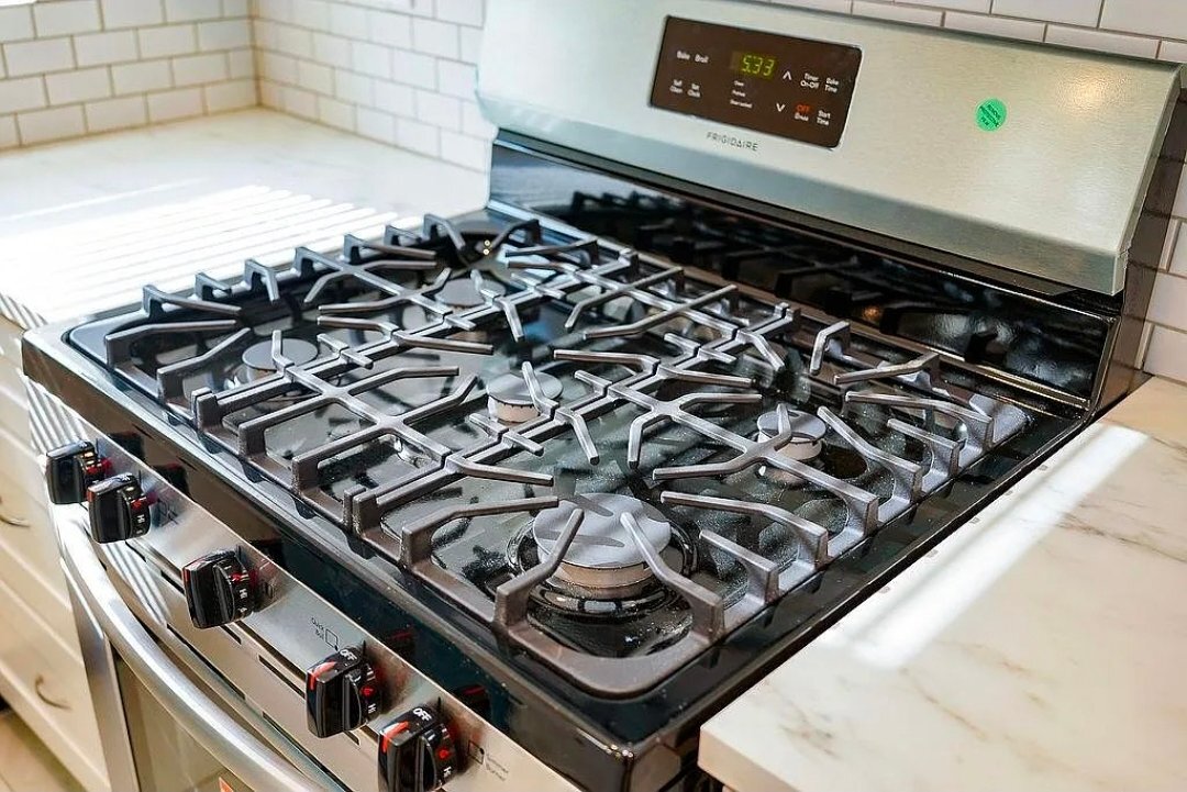 Building Photo - 6135 MacBeth Dr