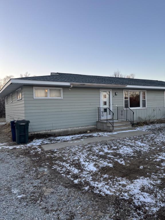 Building Photo - 98 Spruce St