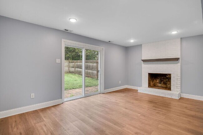 Building Photo - Charming Glen Allen Gem: 3-Bedroom Retreat...