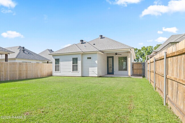 Building Photo - 237 Twin Meadow Ln