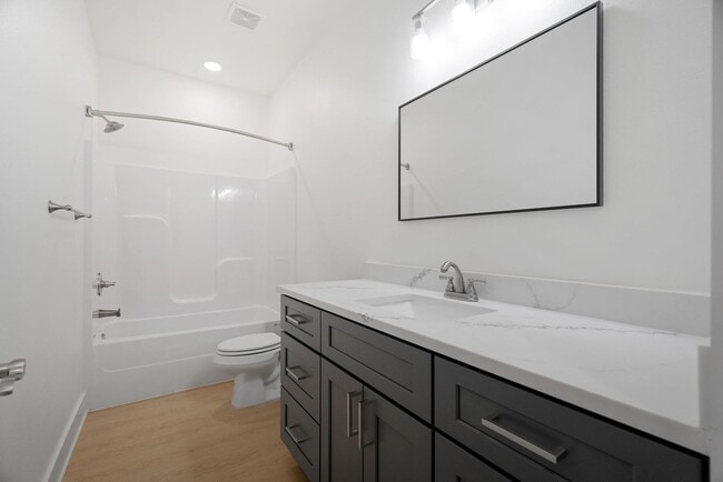 Building Photo - The Chateau at Been Road Villas 3 Bed, 2.5 Bath