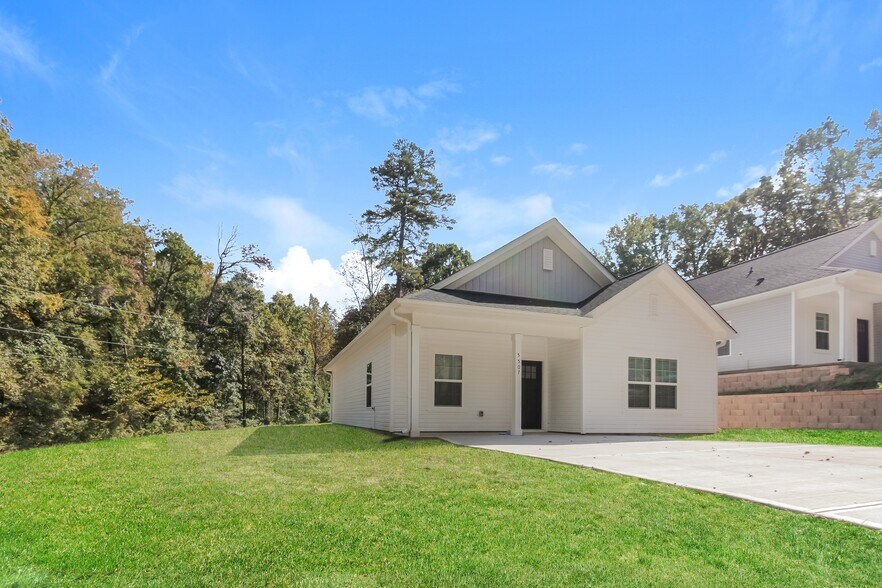 Building Photo - 5507 Laborde Ave