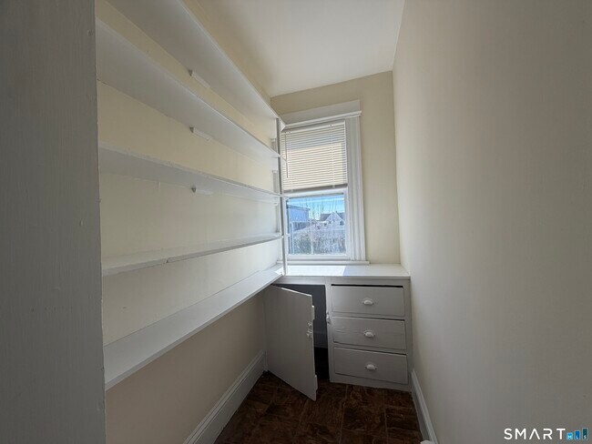 Building Photo - 37-41-41 Jackson Ave