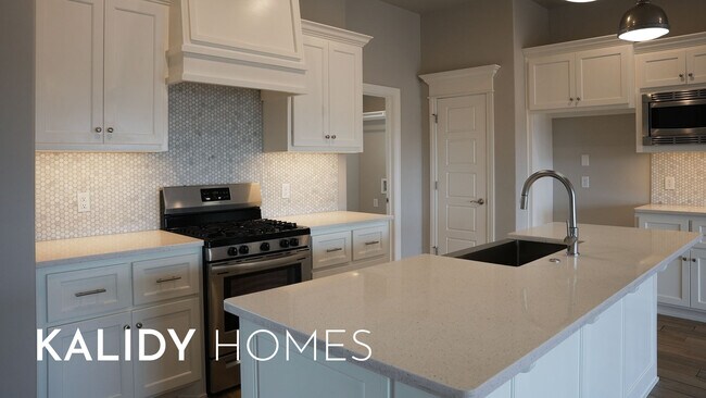 Building Photo - 5216 Bing Cir