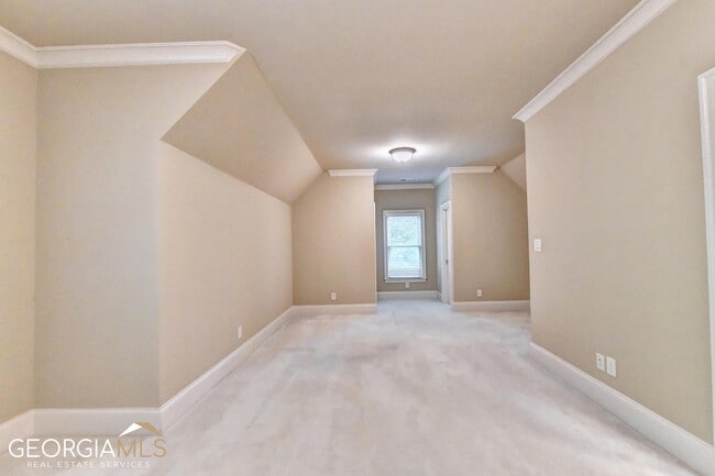 Building Photo - 8920 Doral Dr