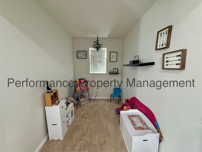 Building Photo - Gorgeous 5 Bed/3 Bath Rio Bravo Home w/ RBP & Security Deposit Alternative Option