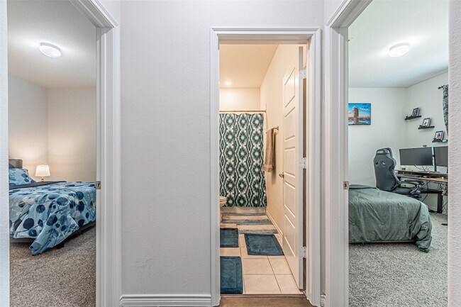 Building Photo - 3316 Azure Ln
