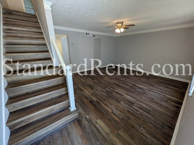Building Photo - 2872 Spruce Cir