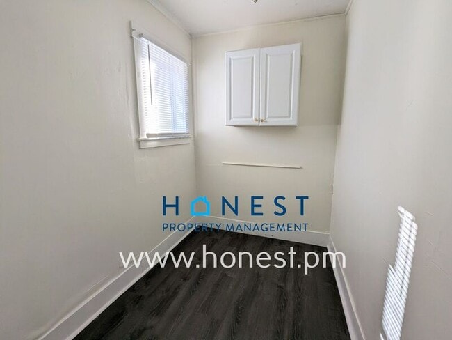 Building Photo - 30 Sewall St