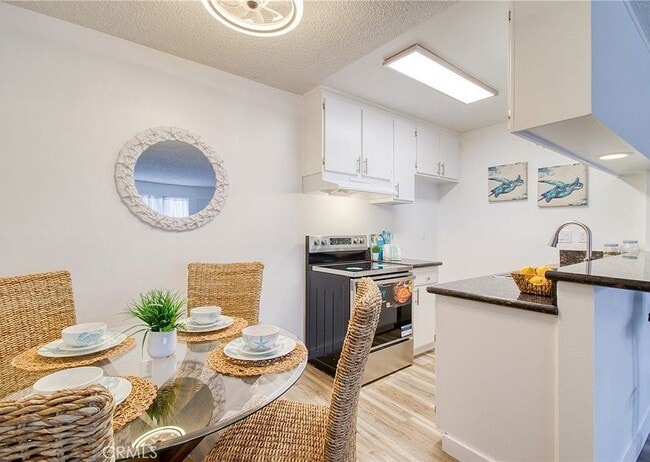 Building Photo - 5500 Ackerfield Ave