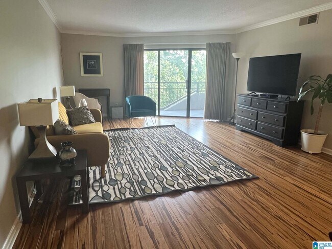 Building Photo - 1120 Beacon Pkwy W