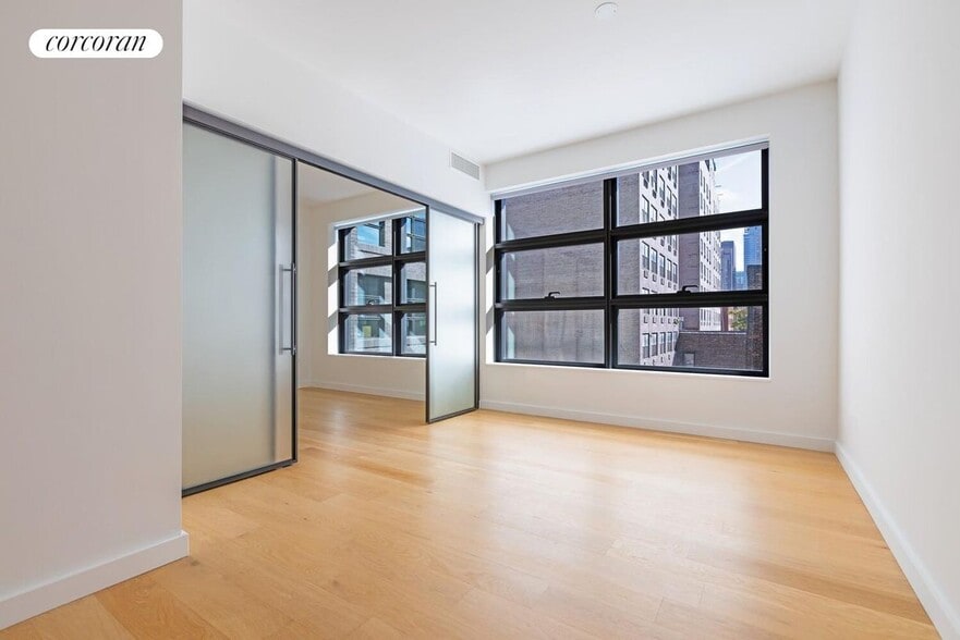 Primary Photo - 547 W 47th St