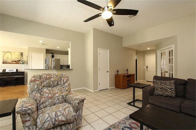 Building Photo - 10209 Aberdeen Dr